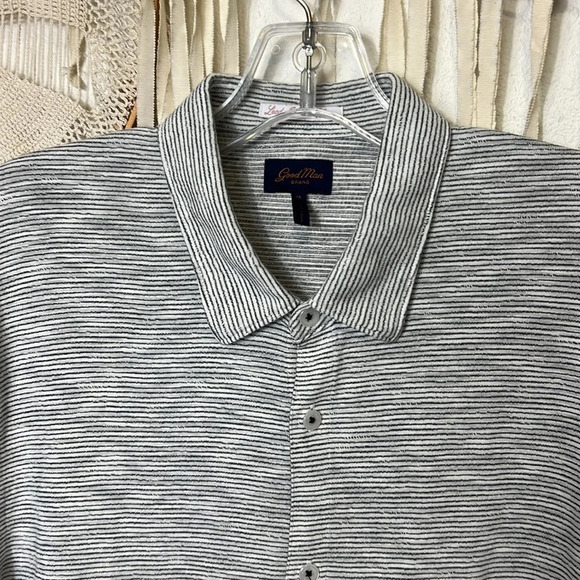 Good Man Brand Short Sleeve Button Down Size M - Picture 4 of 10